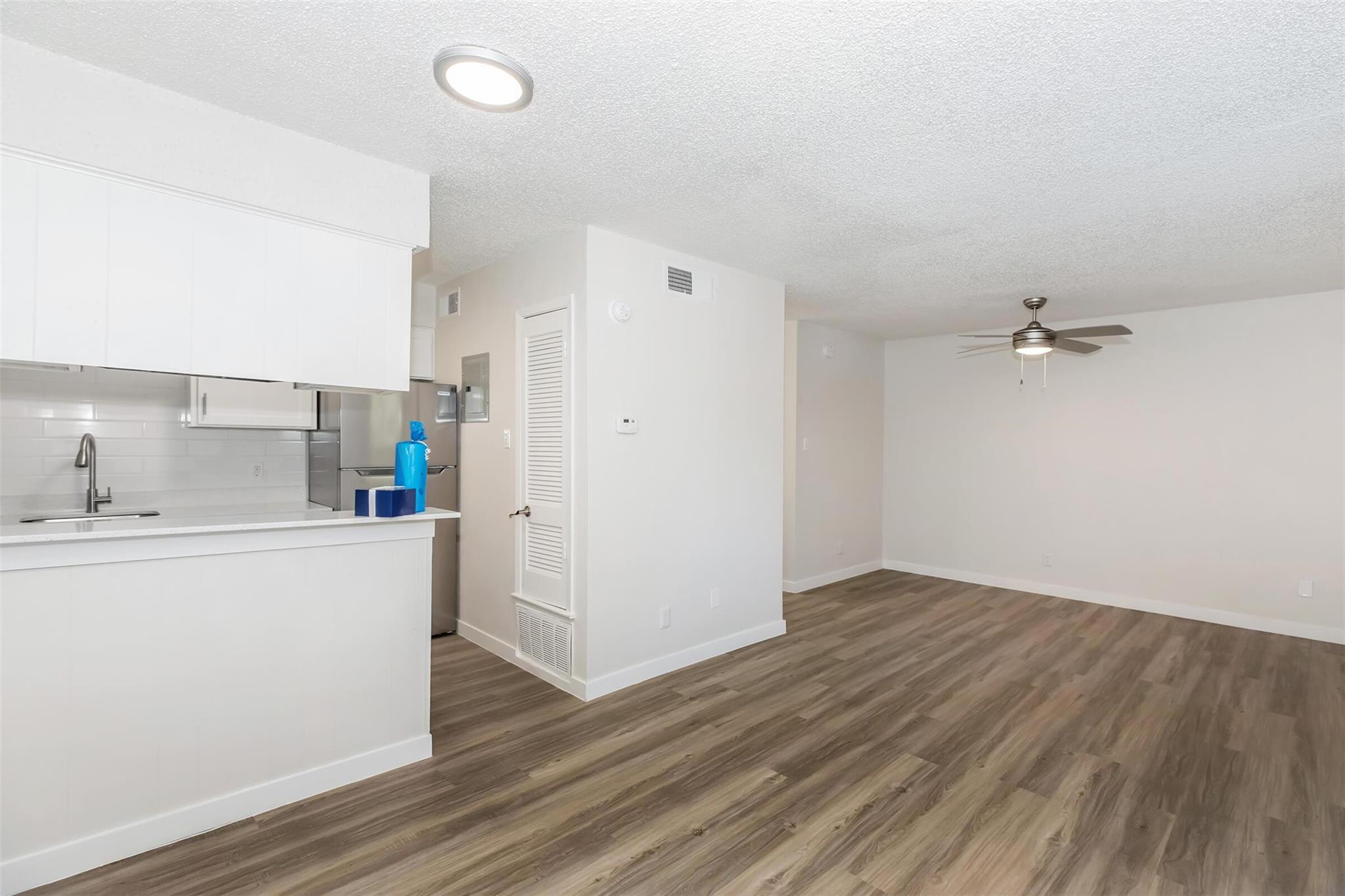 4415 Avenue B None #204 Property Photo 4