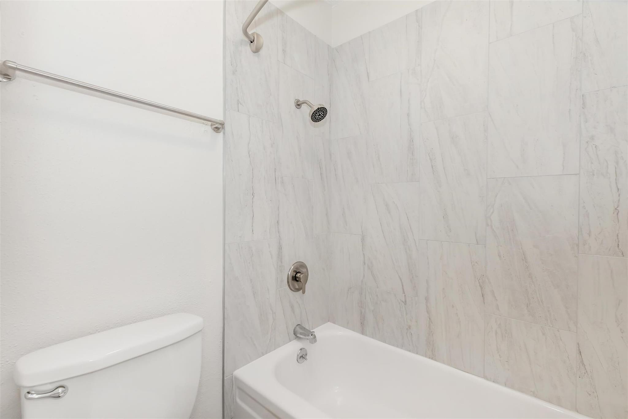 4415 Avenue B None #204 Property Photo 9