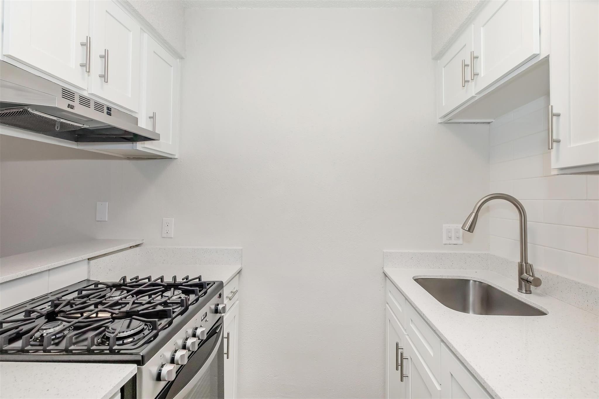 4415 Avenue B None #204 Property Photo 10