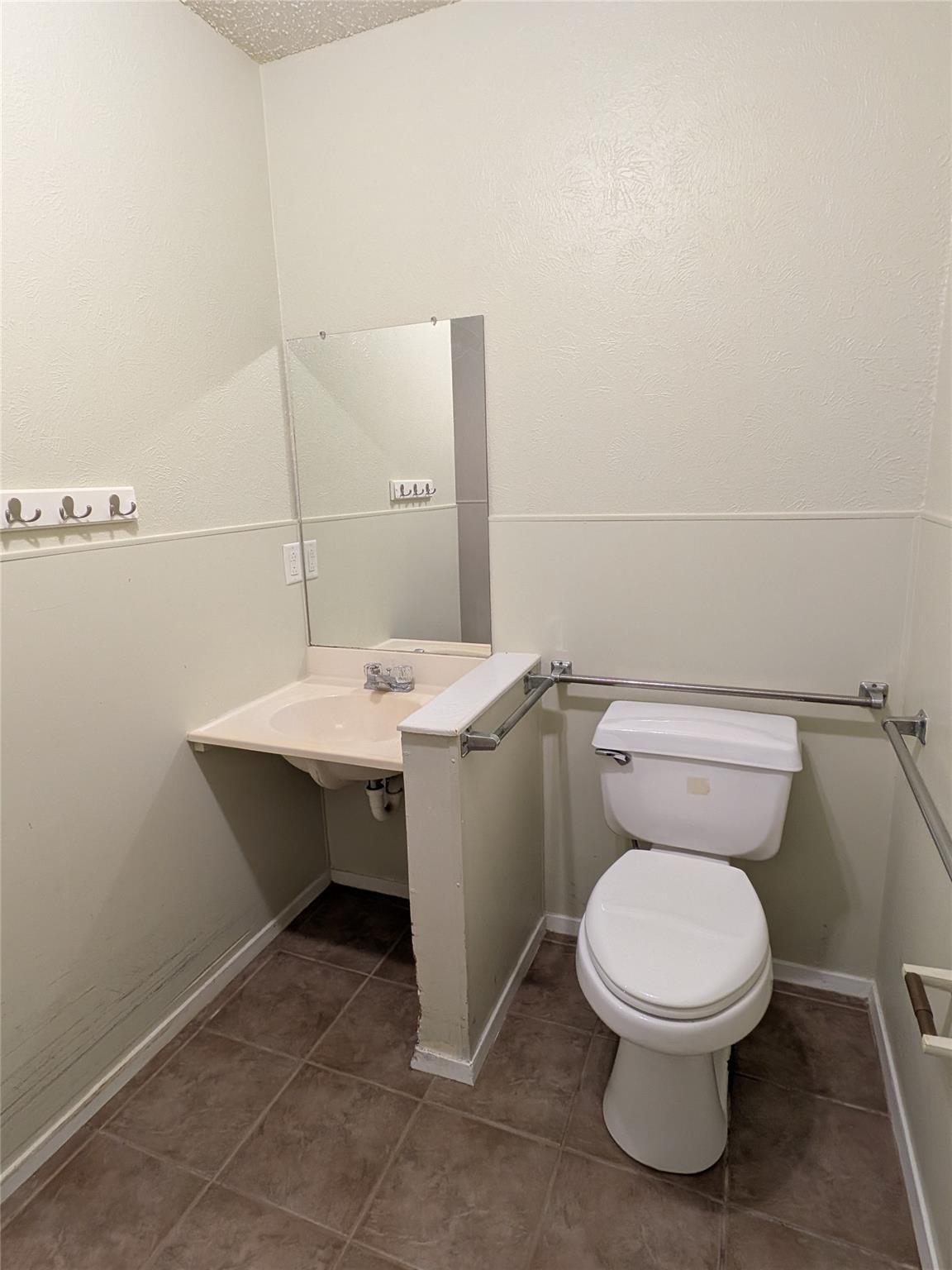 1507 Earle St Property Photo 7