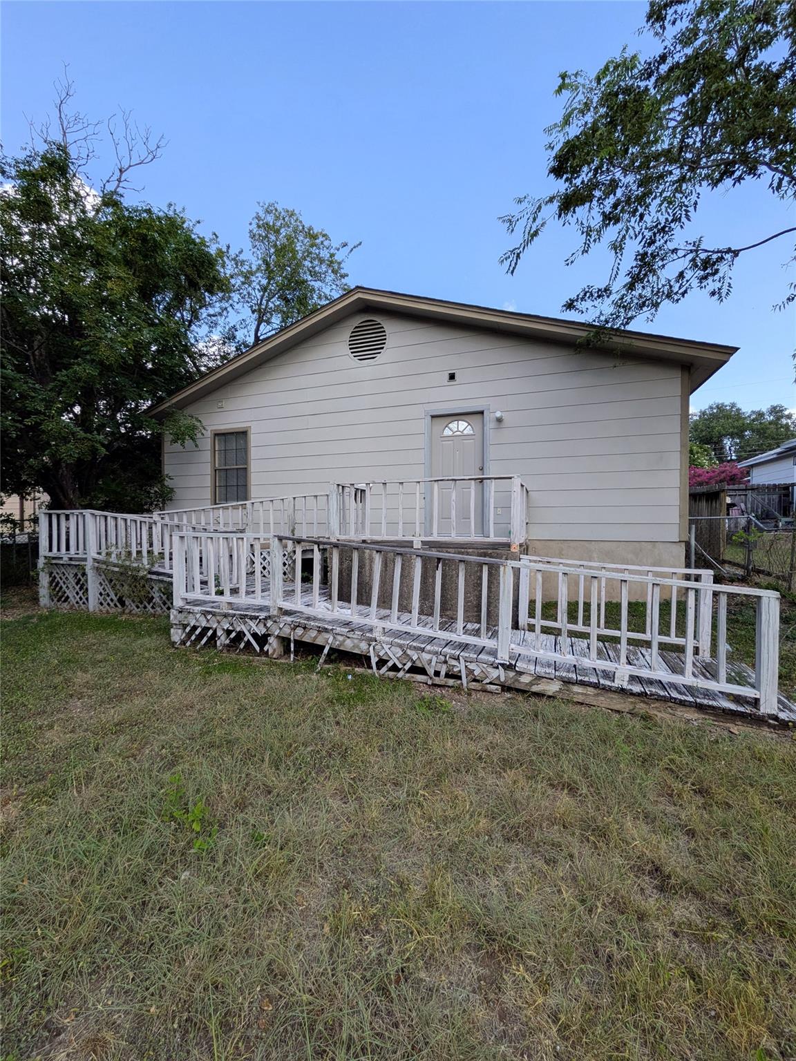 1507 Earle St Property Photo 17