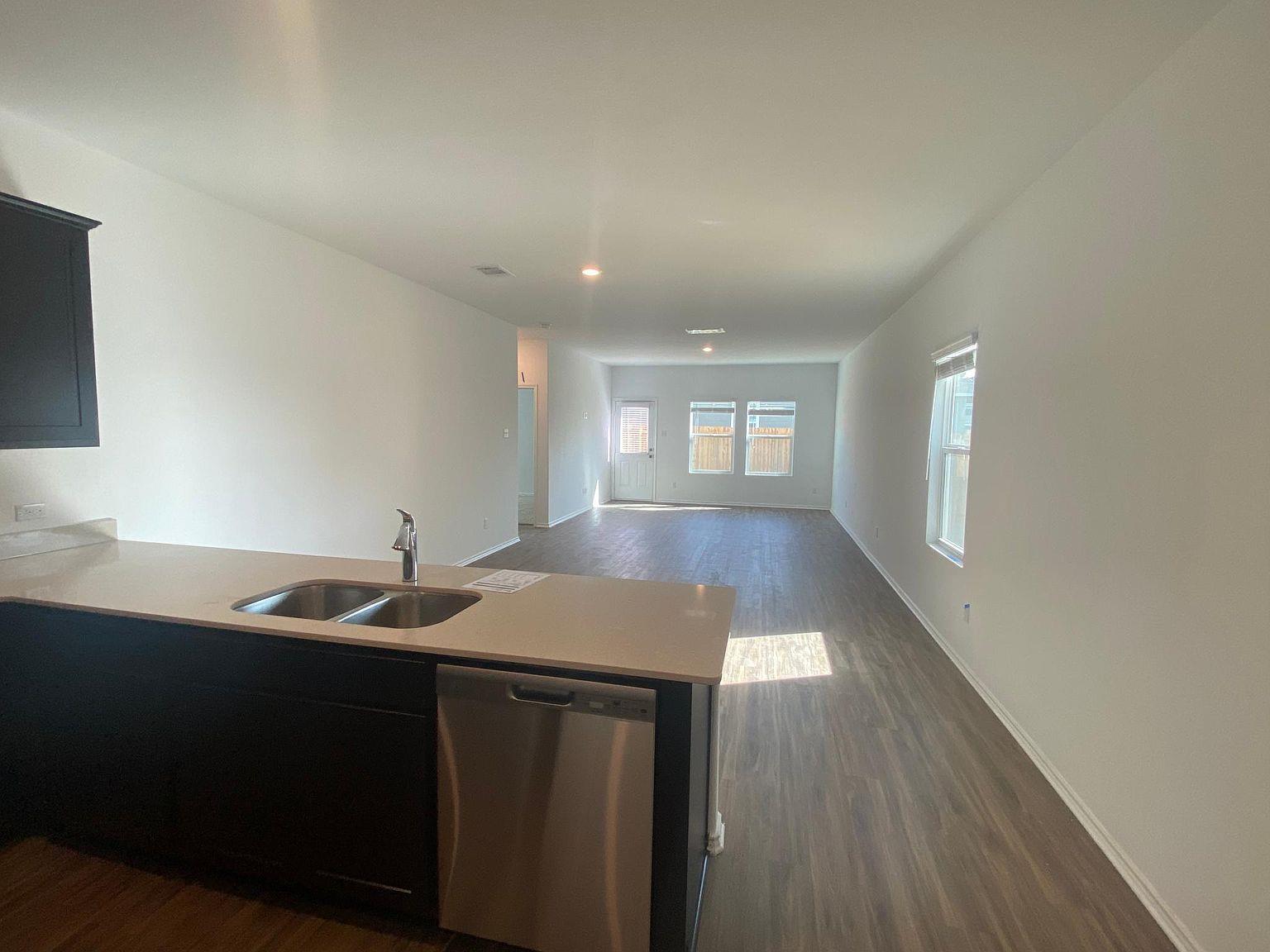 440 Gabbro Gdns Property Photo 11