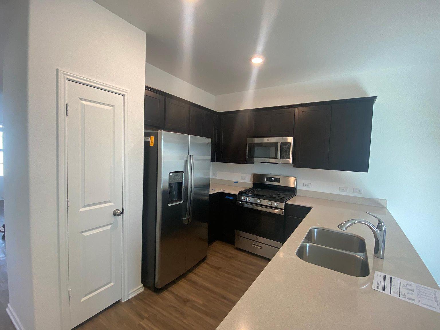 440 Gabbro Gdns Property Photo 15