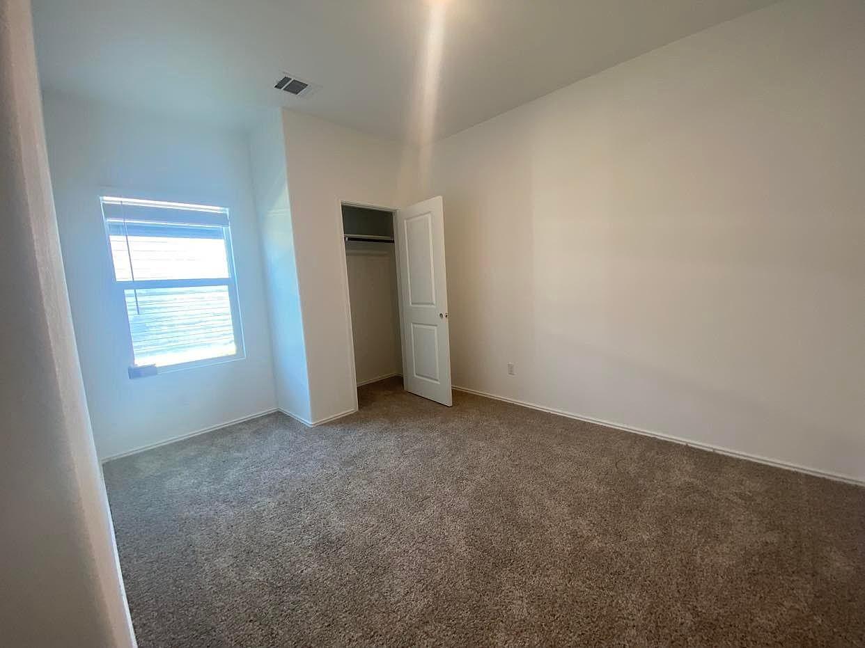 440 Gabbro Gdns Property Photo 18