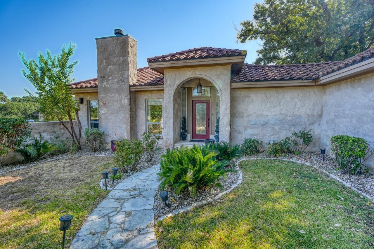 606 Free Rein Property Photo 1