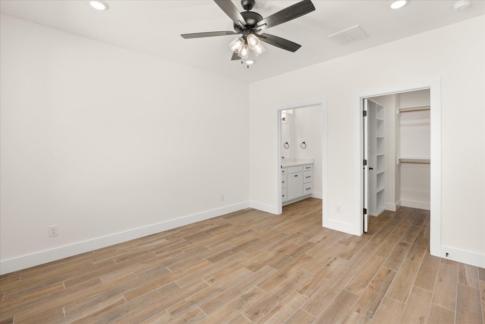 802 S Creek St #101 Property Photo 13