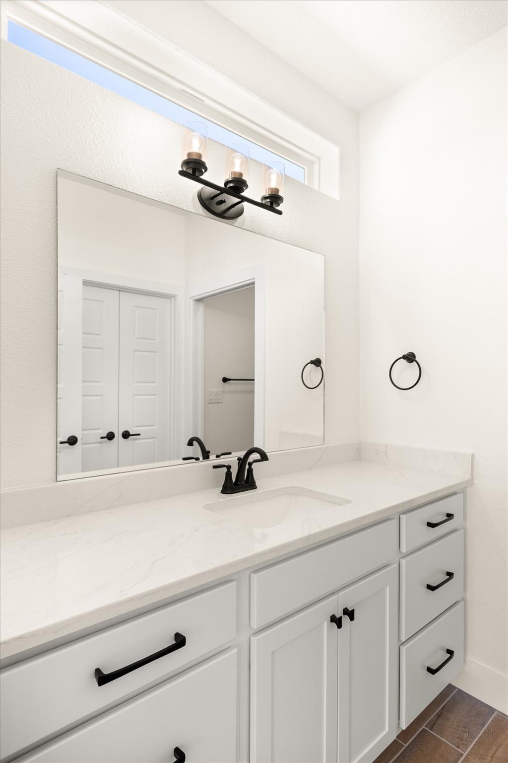 802 S Creek St #101 Property Photo 22