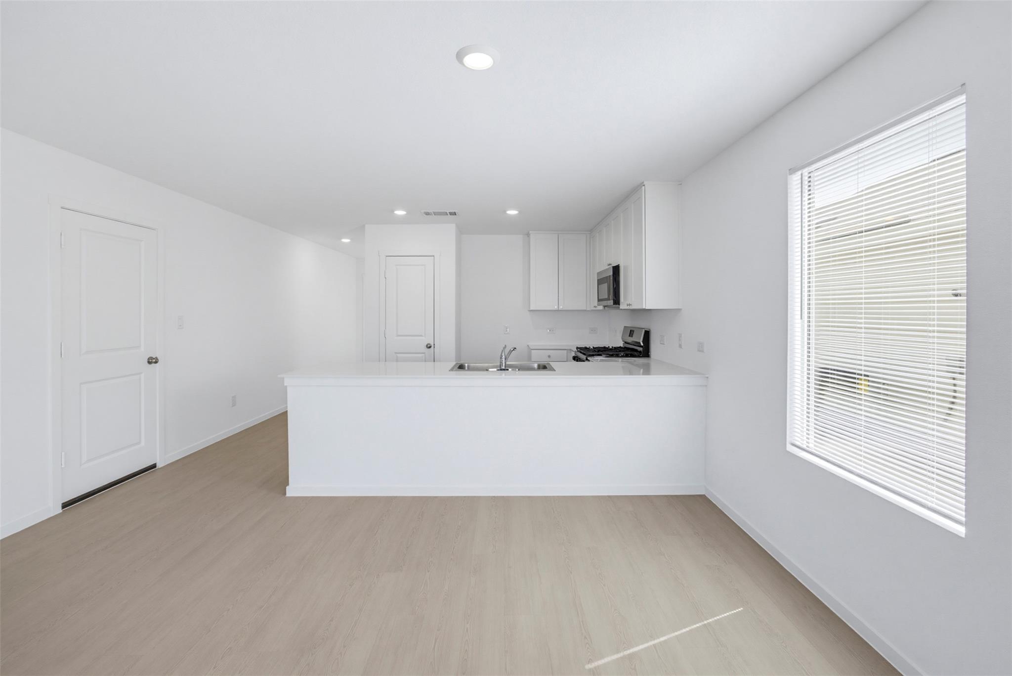 408 Paris St Property Photo 11