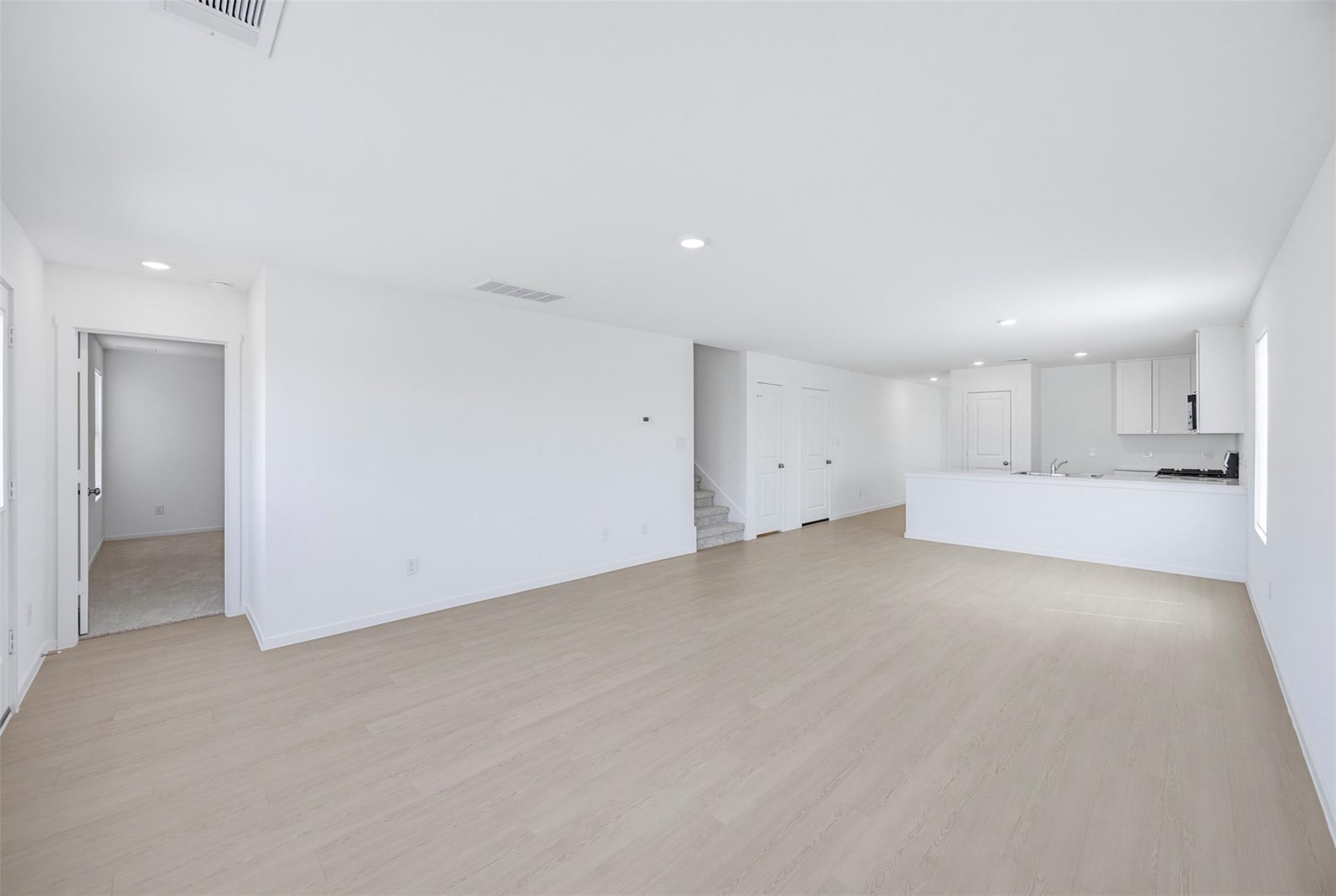 408 Paris St Property Photo 14