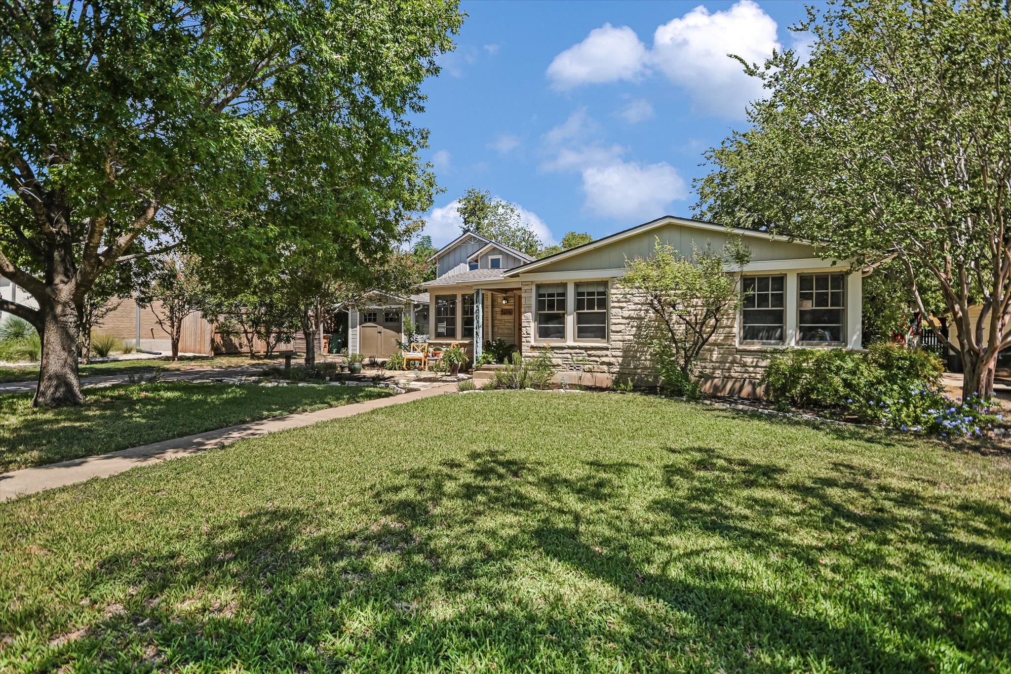2604 Cavileer Ave Property Photo 32
