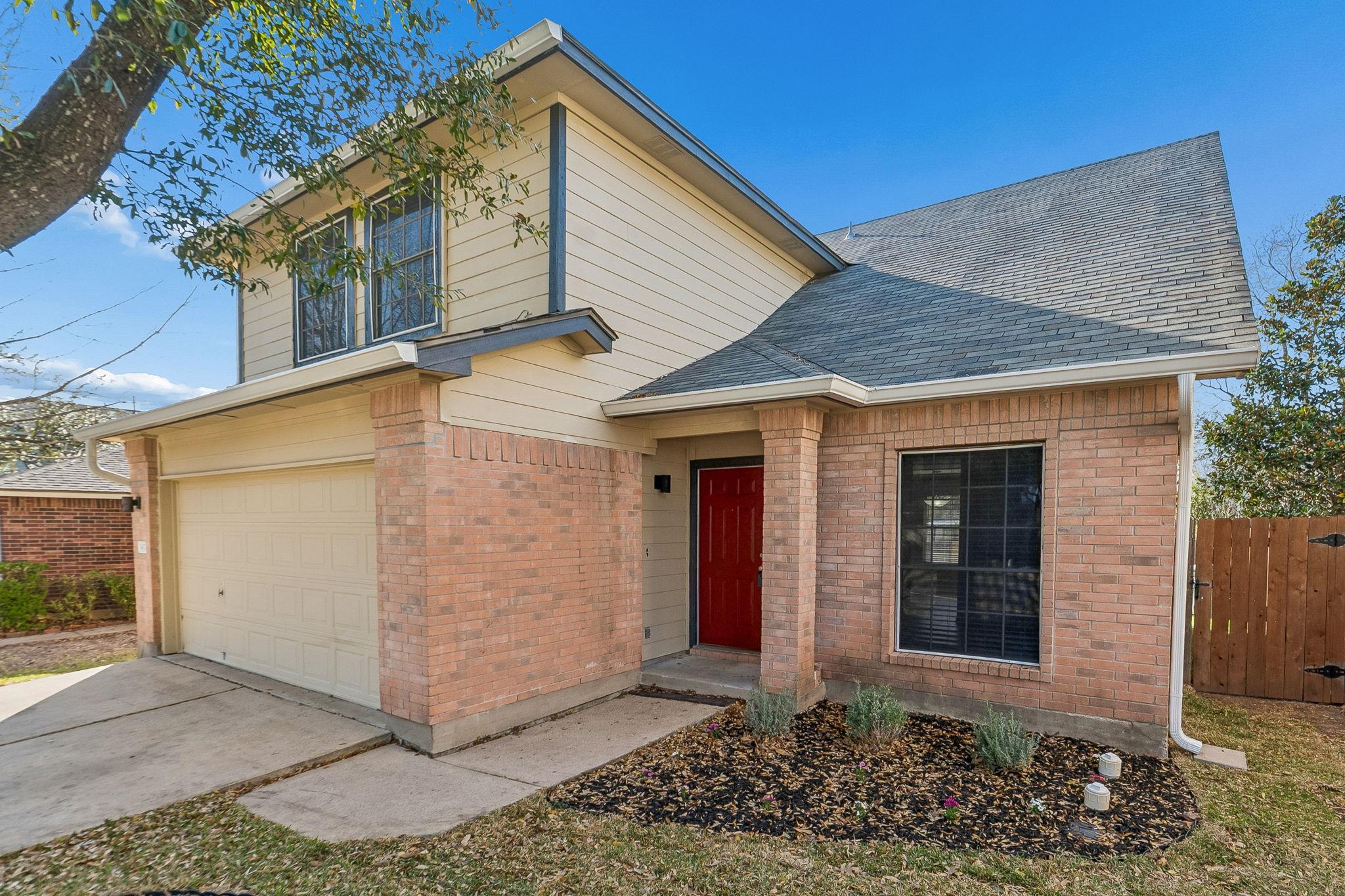 14420 Lemongrass Ln Property Photo 2