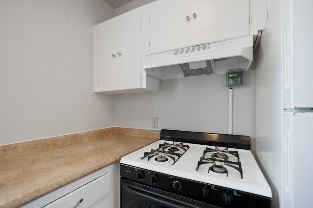 1311 Exposition Blvd #8 Property Photo 3