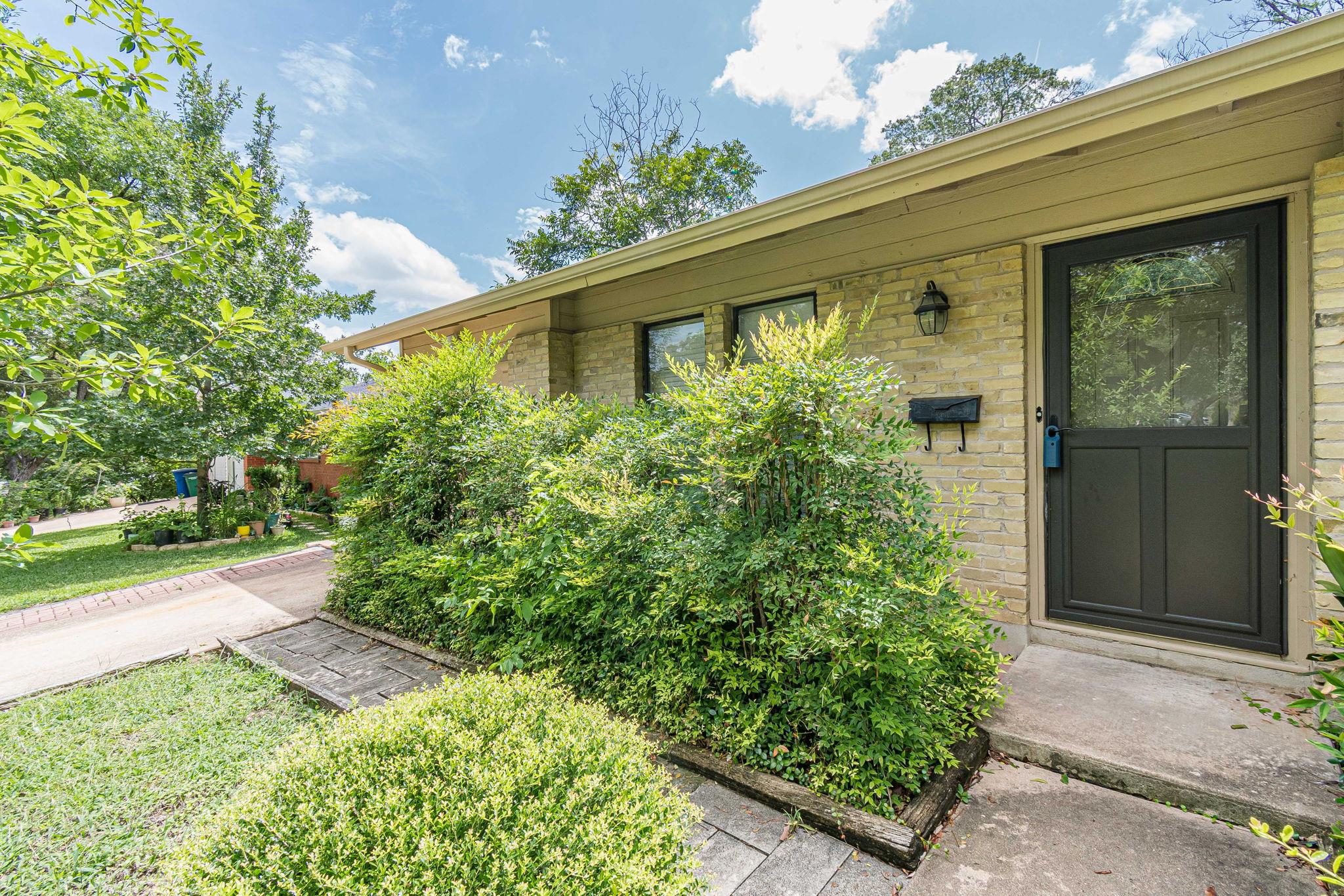 8415 Shenandoah Dr Property Photo 2