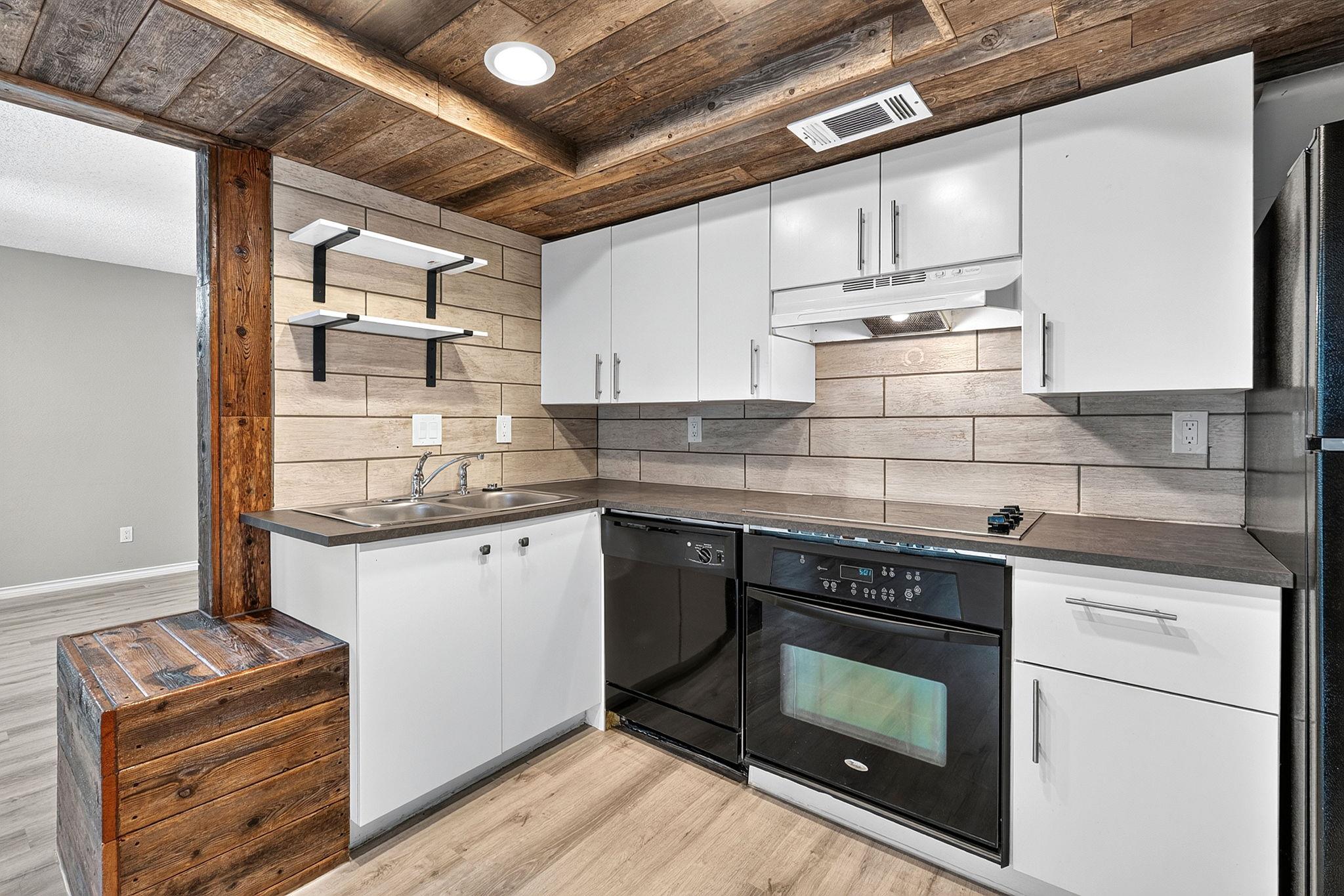 8390269 Property Photo 7