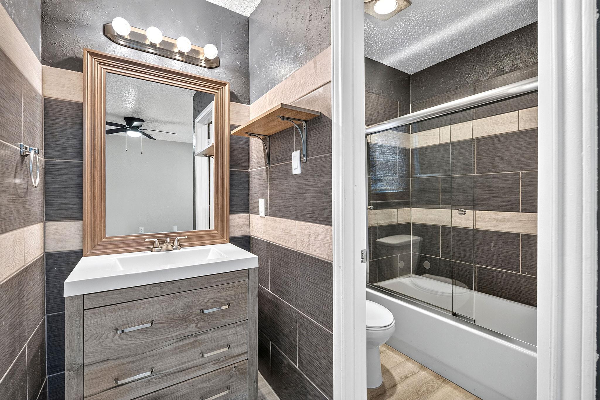 8390269 Property Photo 11