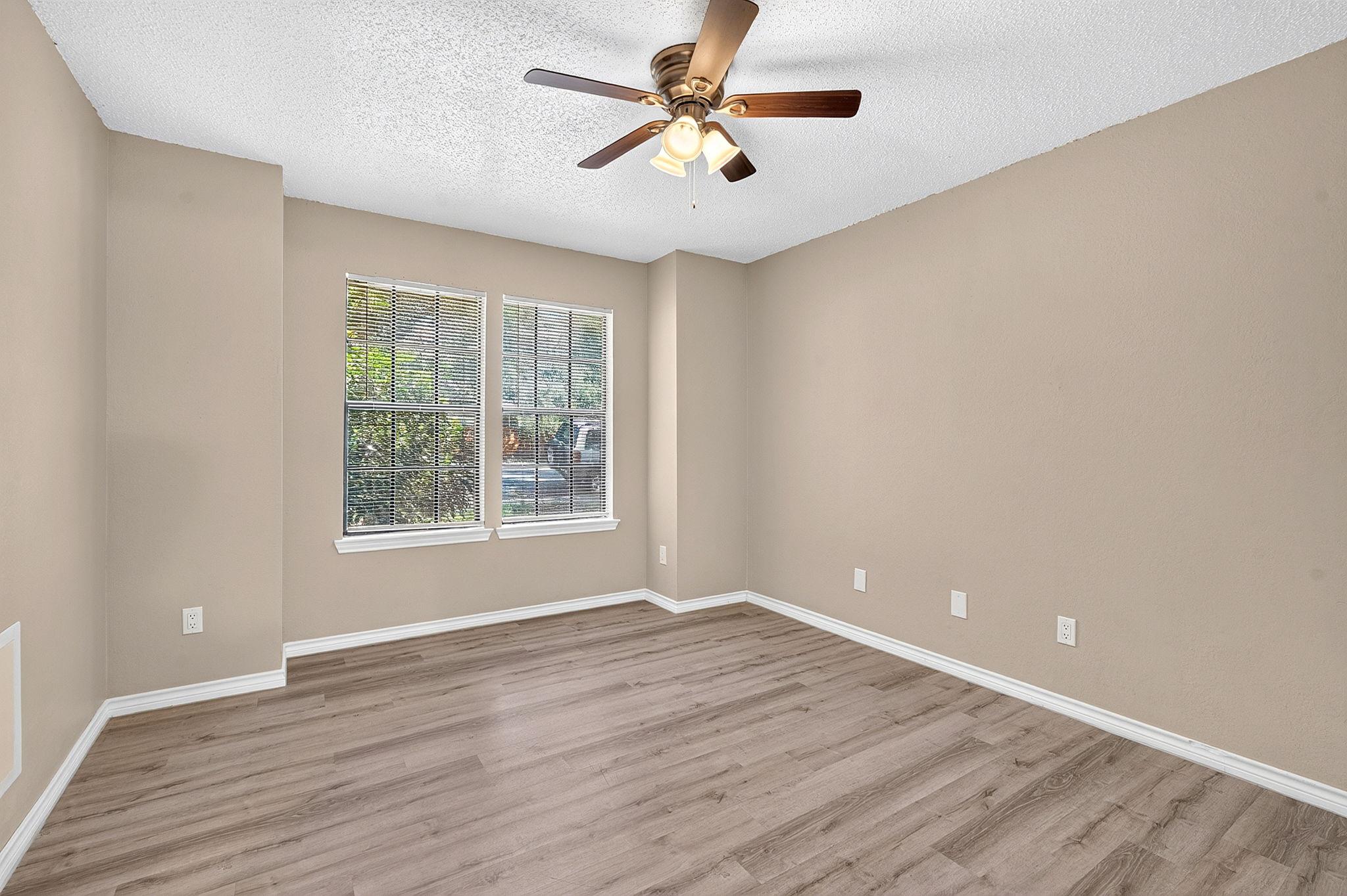 8390269 Property Photo 13