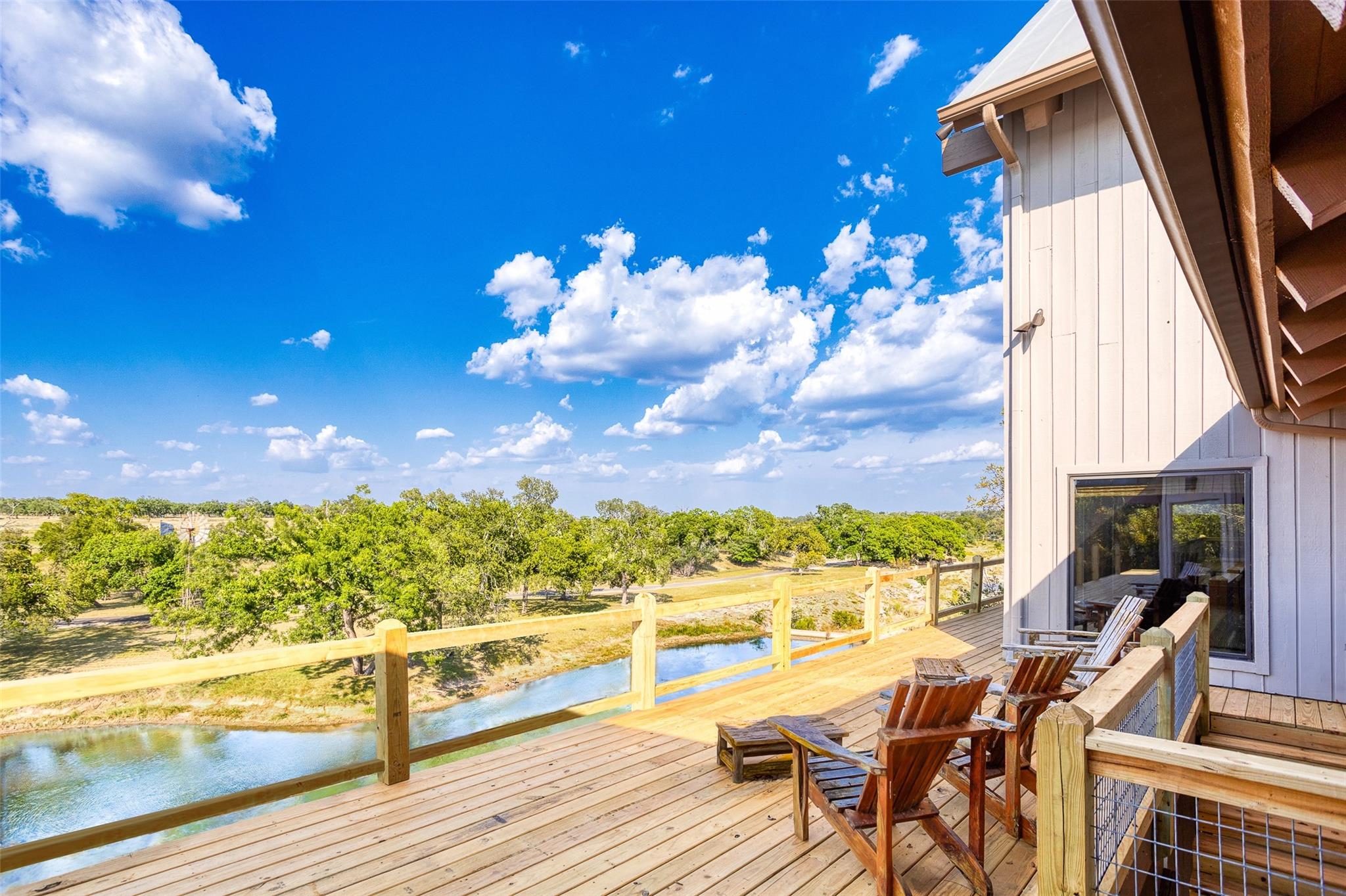 556 Cliff View Loop Property Photo 8