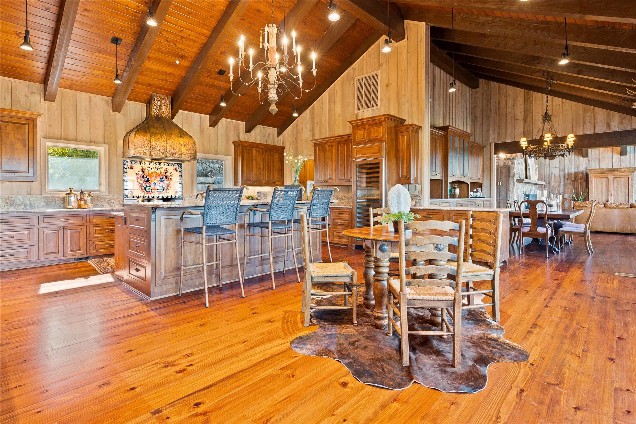 556 Cliff View Loop Property Photo 11