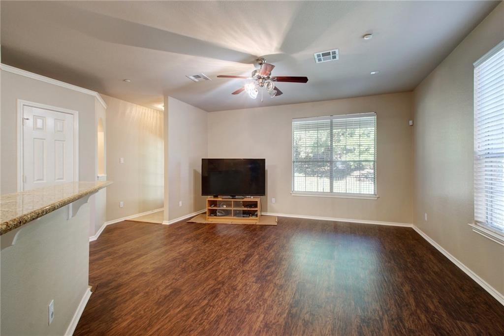 1310 W Parmer Ln #24b Property Photo 4