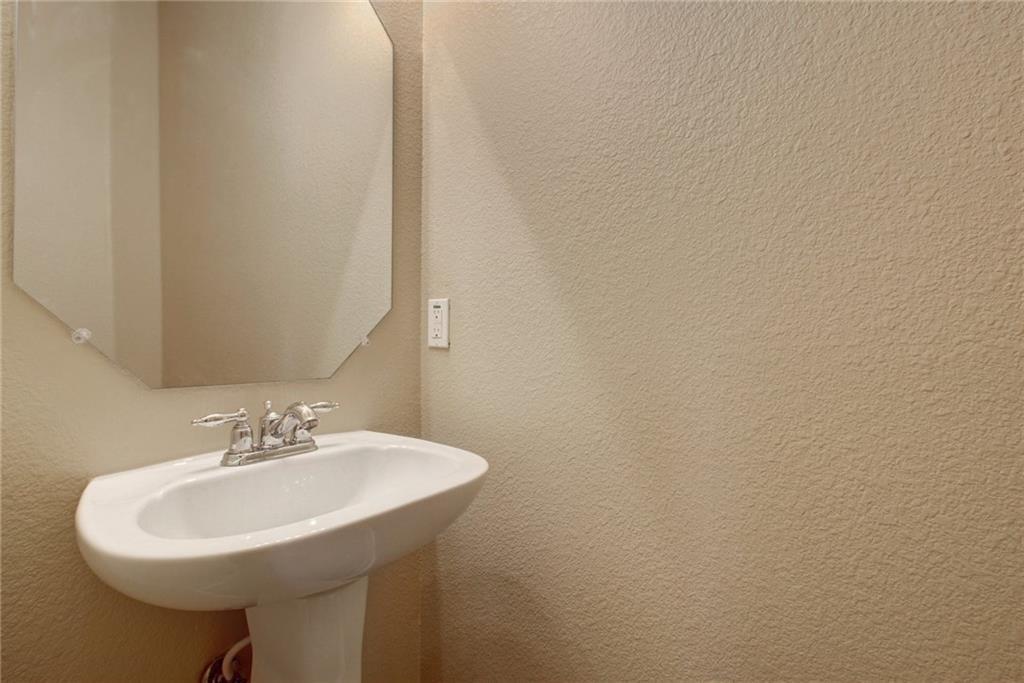 1310 W Parmer Ln #24b Property Photo 11