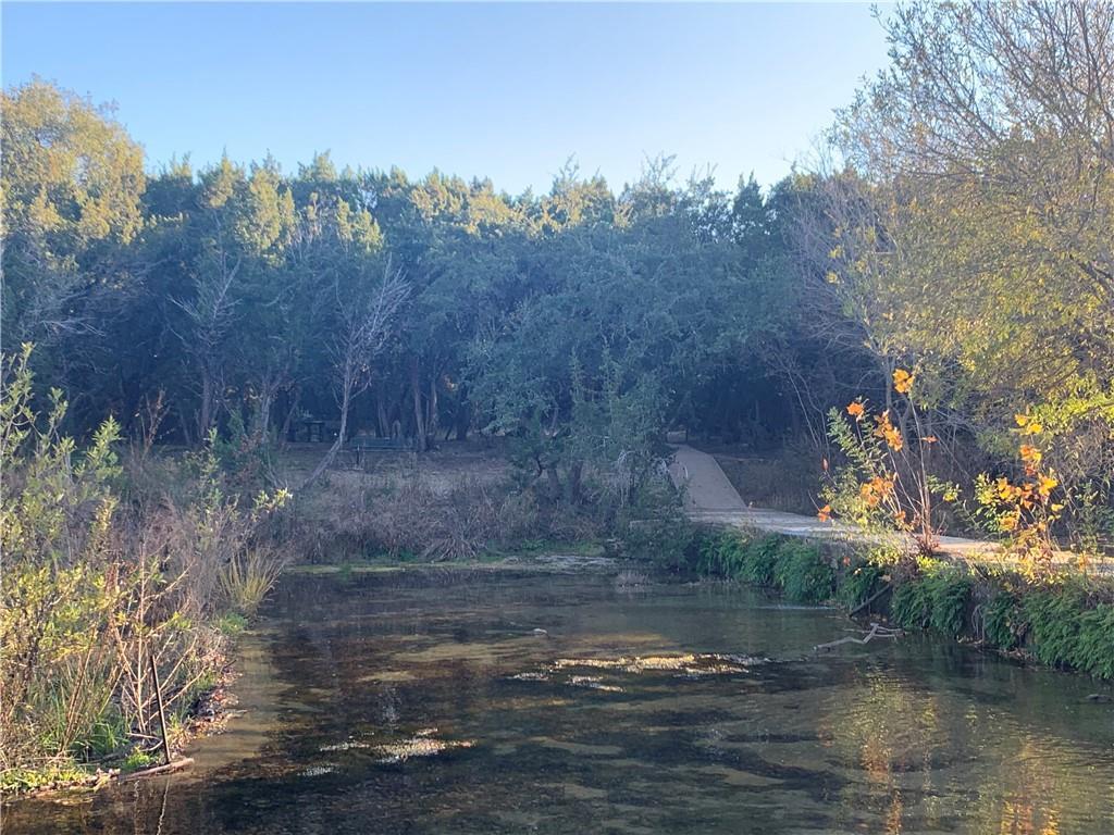 331 Fantail Loop #b Property Photo 2