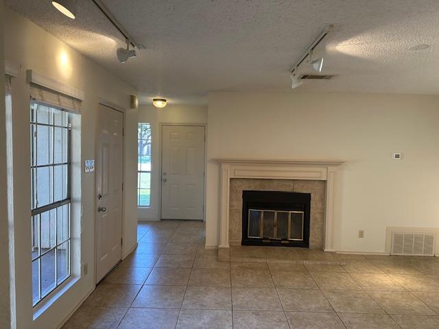 331 Fantail Loop #b Property Photo 4