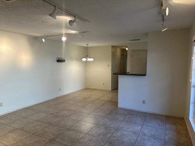 331 Fantail Loop #b Property Photo 6