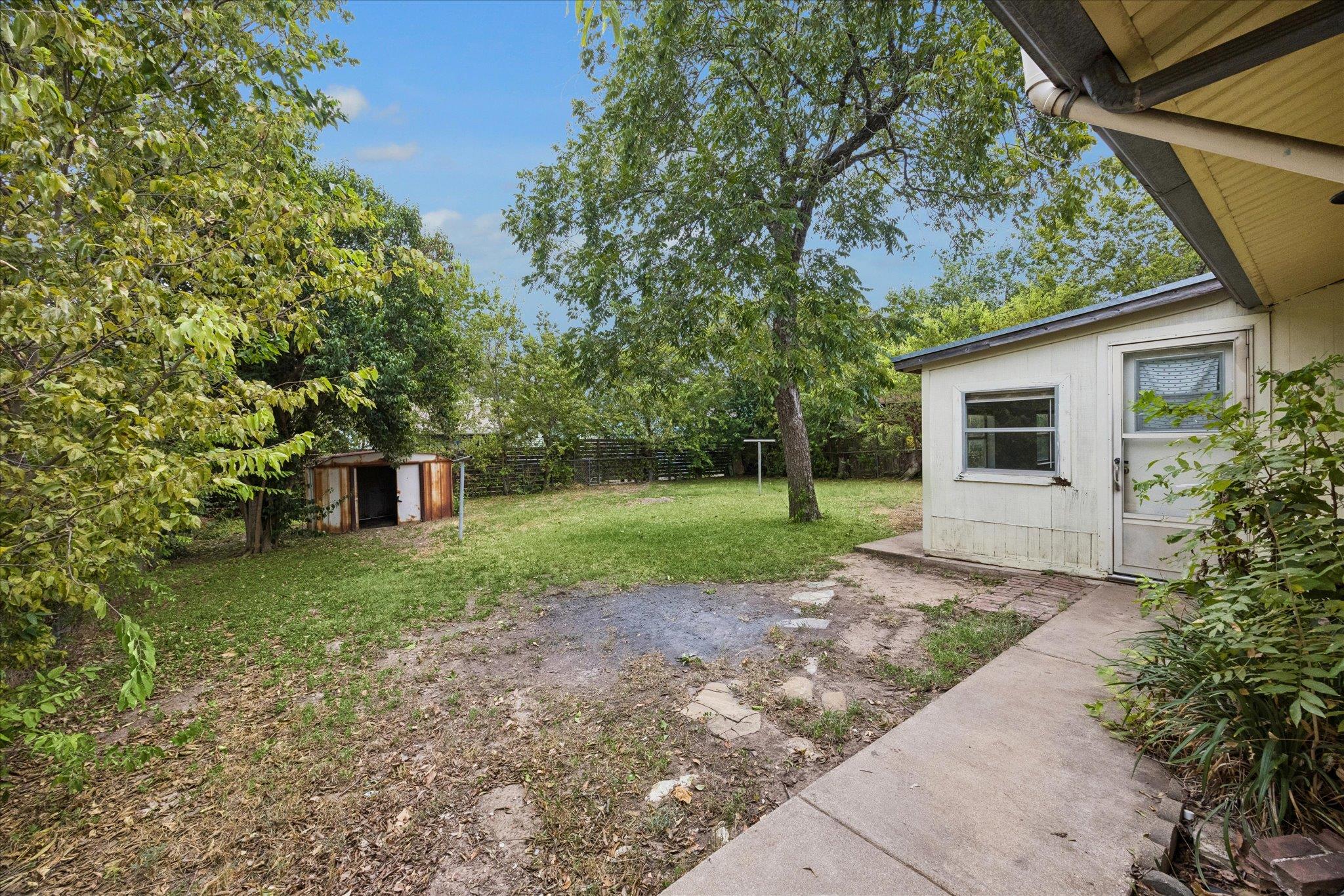 402 Bramble Dr Property Photo 20