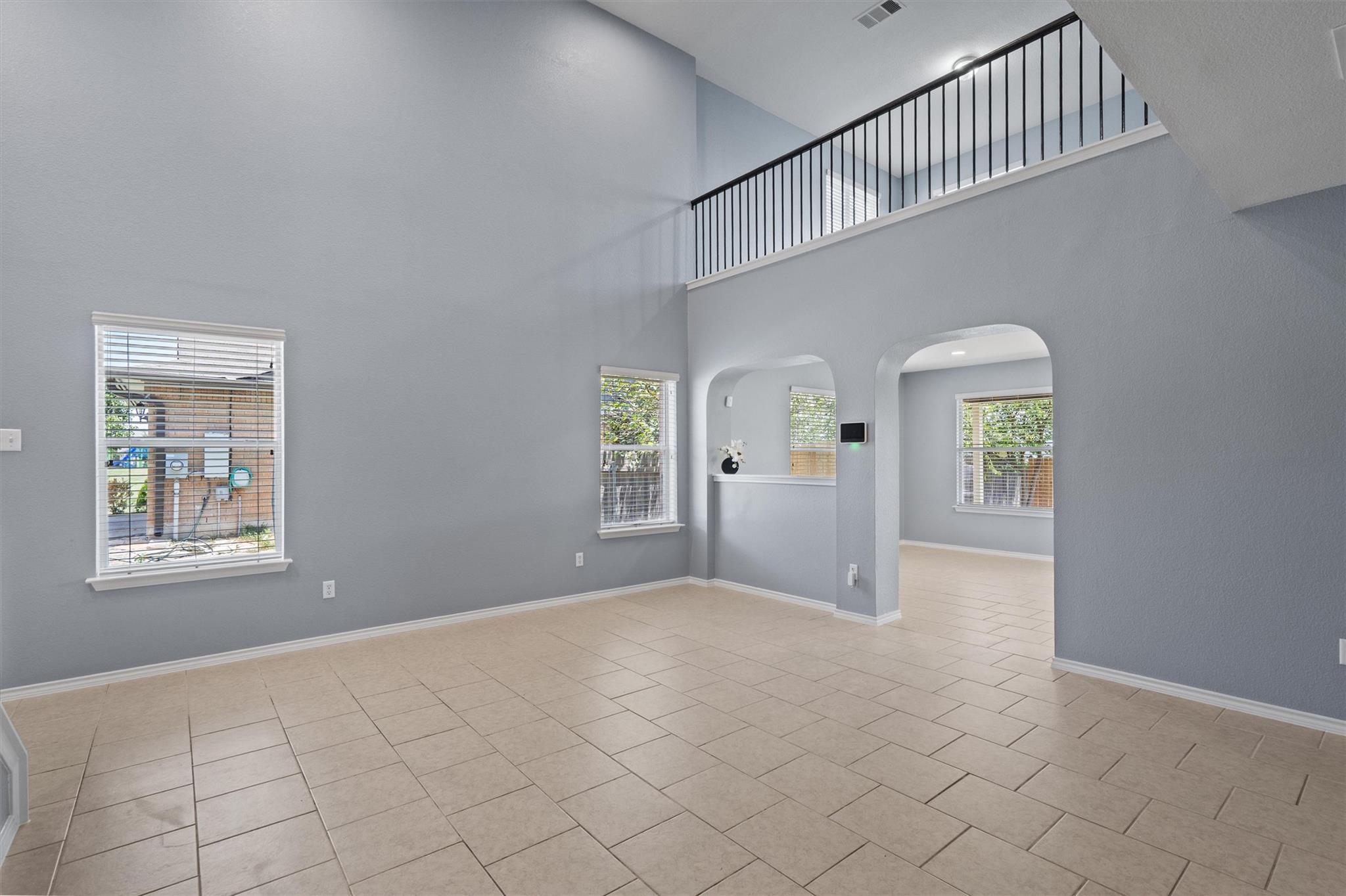 12629 James Polk St Property Photo 5