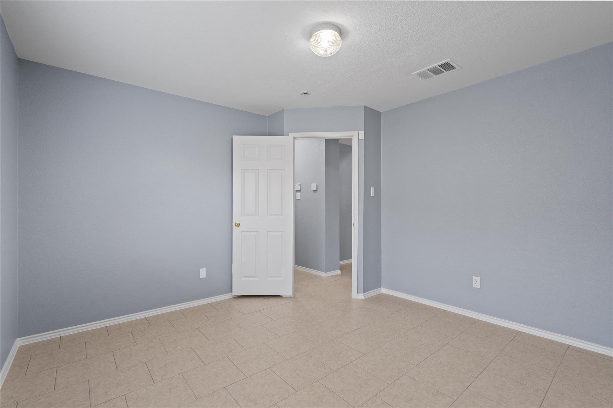 12629 James Polk St Property Photo 29