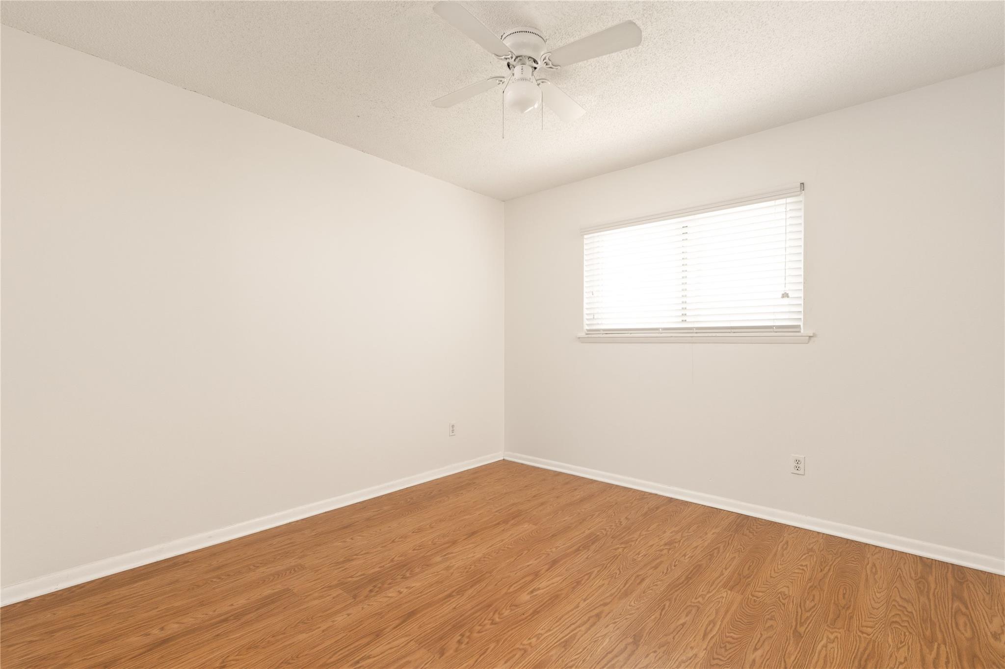 5803 Eureka Dr Property Photo 6