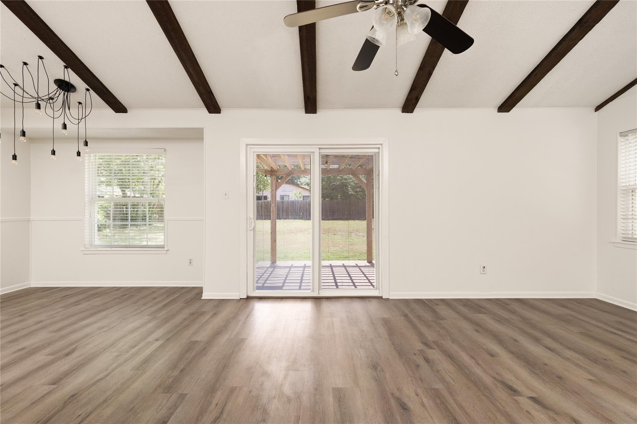 5803 Eureka Dr Property Photo 9