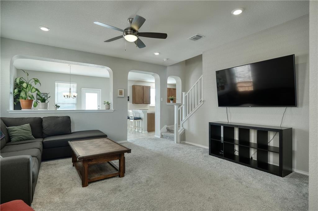 220 Danablu Dr Property Photo 4
