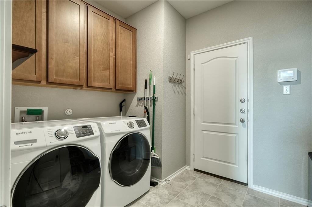 220 Danablu Dr Property Photo 9