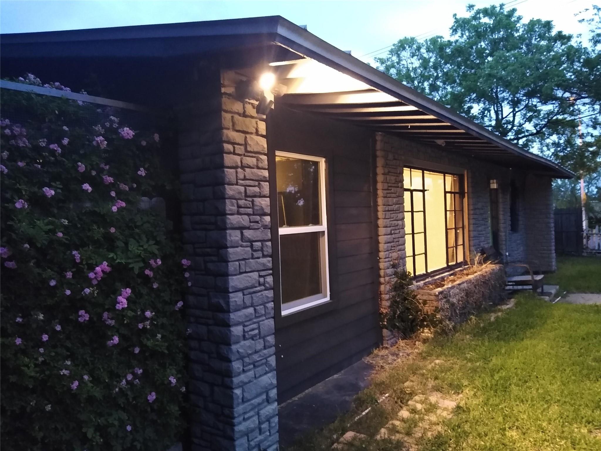 3202 Hancock Dr Property Photo
