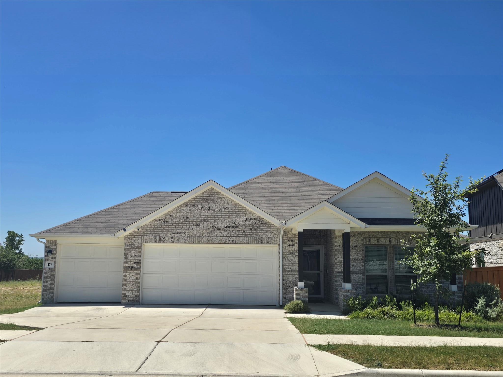 422 Backstays Loop Property Photo 1