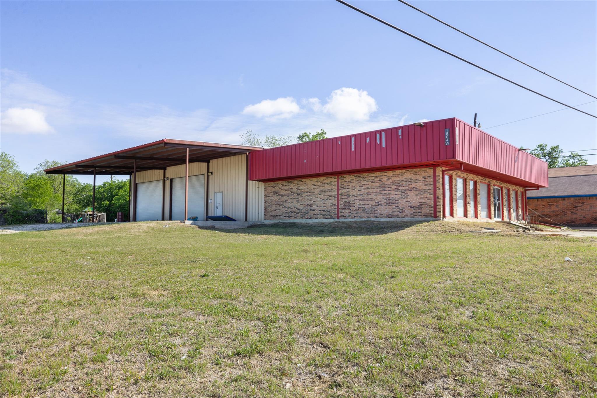 1804 W Cameron Ave Property Photo 1