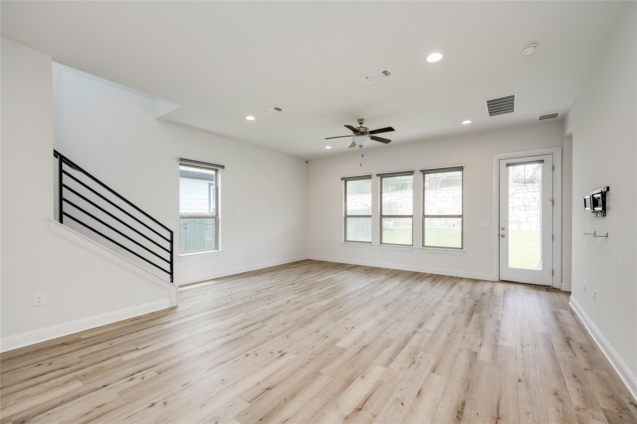 9813 Evening Canopy Dr Property Photo 11