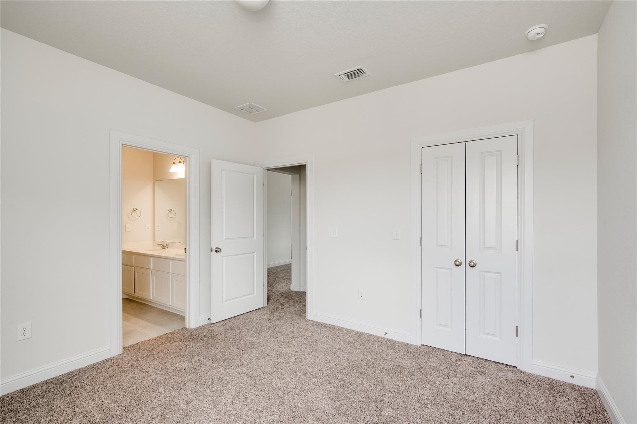 9813 Evening Canopy Dr Property Photo 27