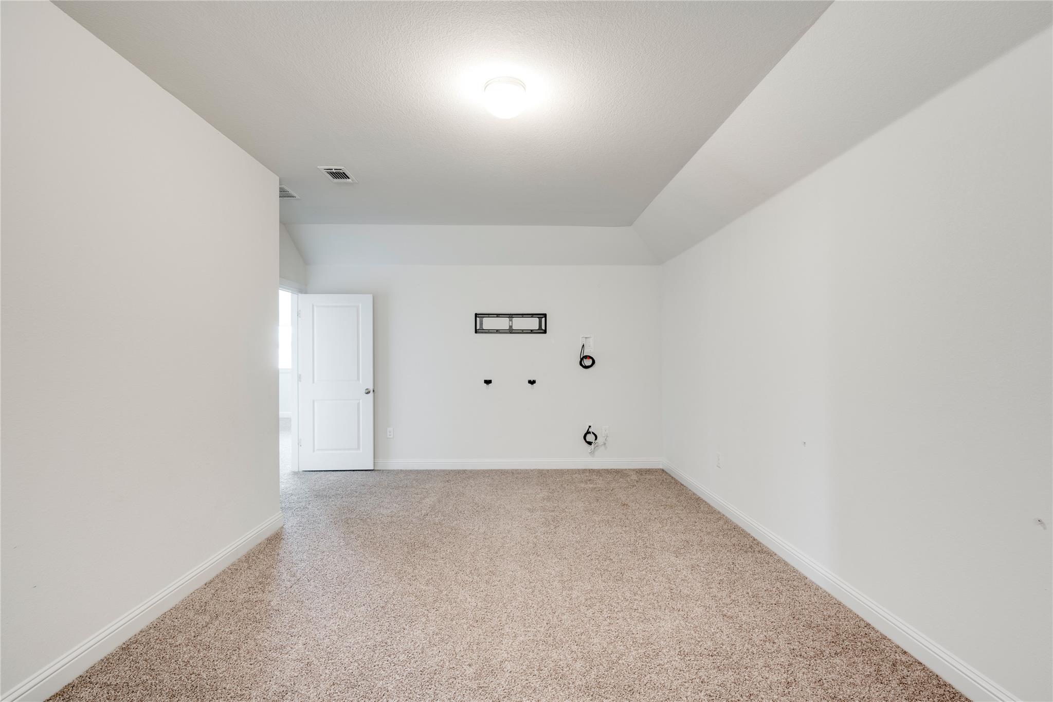 9813 Evening Canopy Dr Property Photo 28