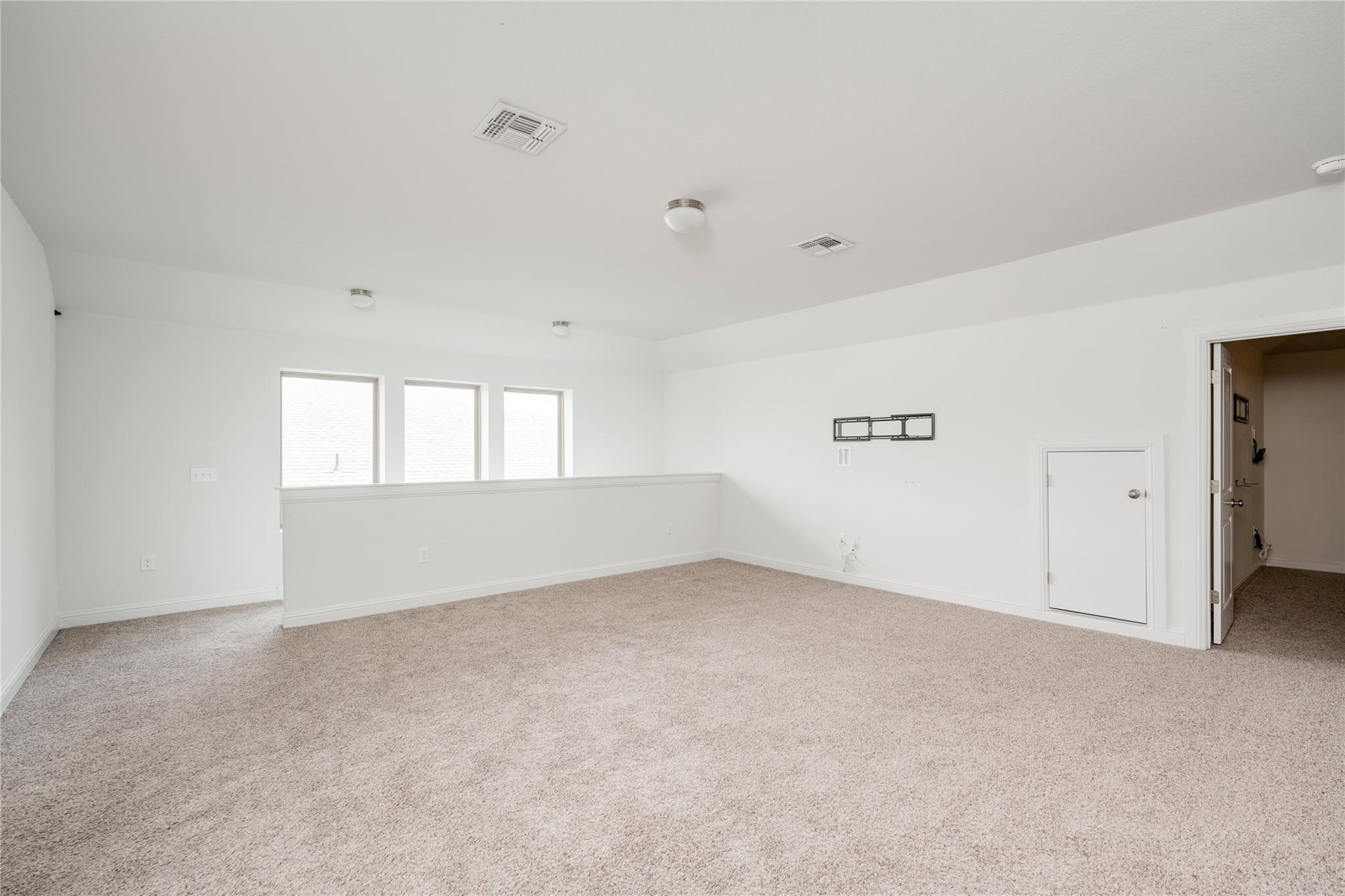 9813 Evening Canopy Dr Property Photo 29