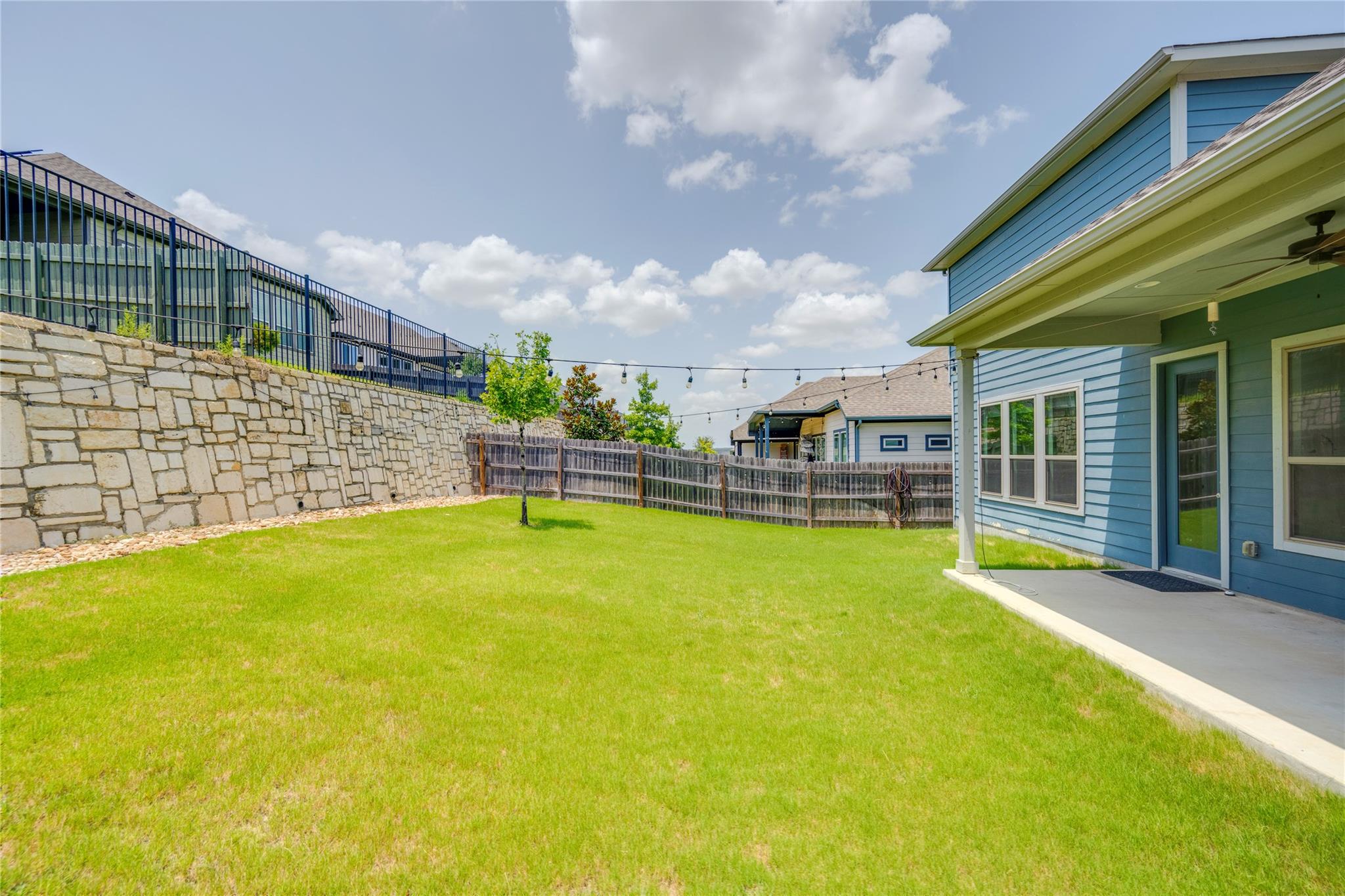 9813 Evening Canopy Dr Property Photo 32