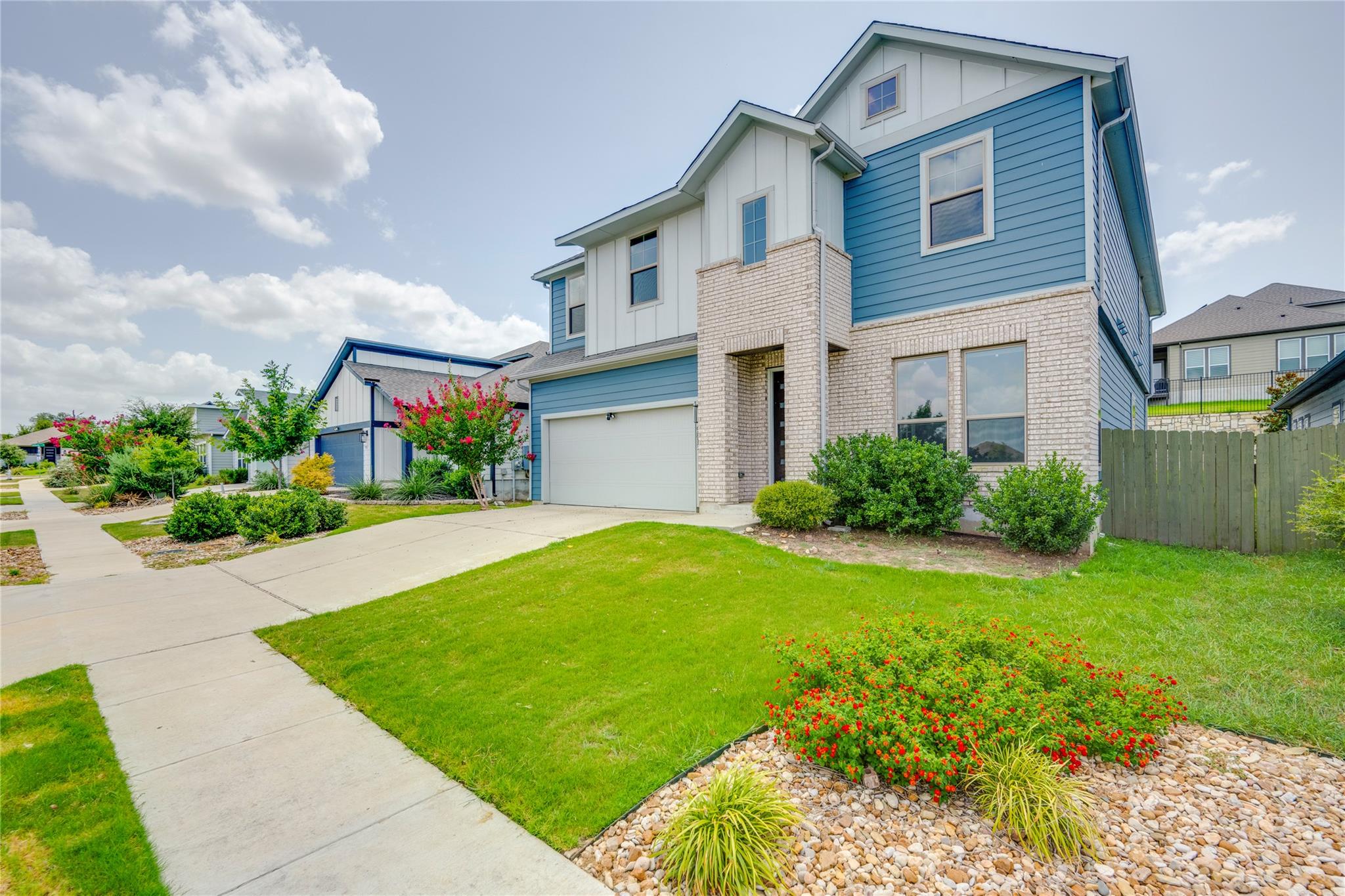 9813 Evening Canopy Dr Property Photo 39