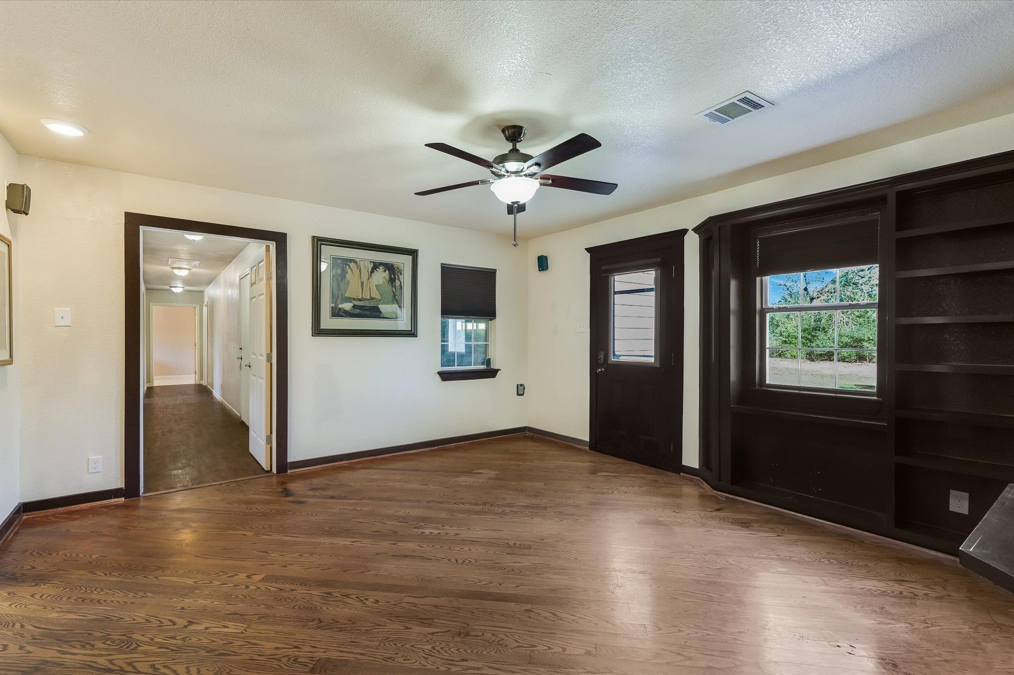 203 Pathfinders Way Property Photo 4