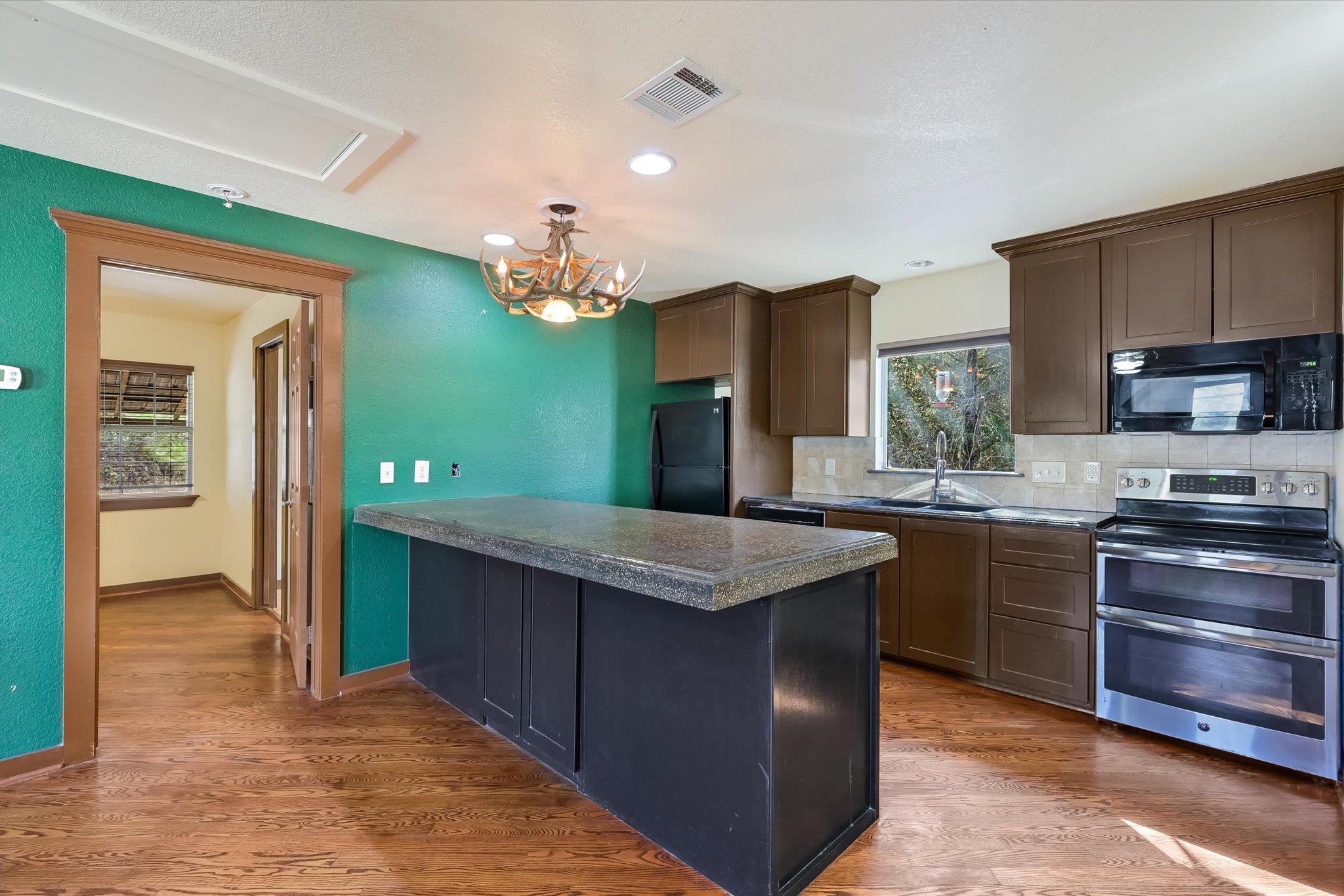 203 Pathfinders Way Property Photo 7
