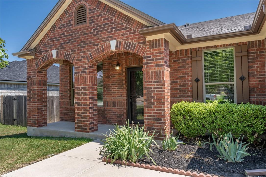 2116 Woodway Dr Property Photo 4