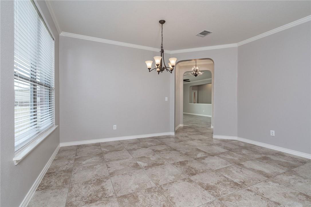 2116 Woodway Dr Property Photo 8