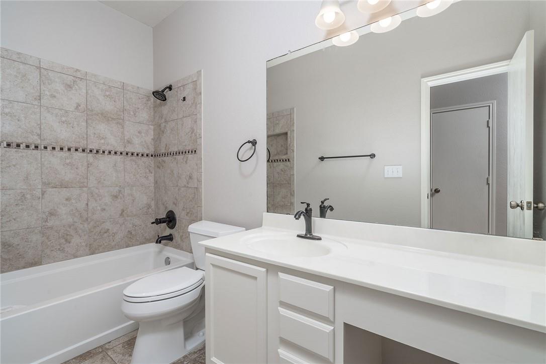 2116 Woodway Dr Property Photo 22