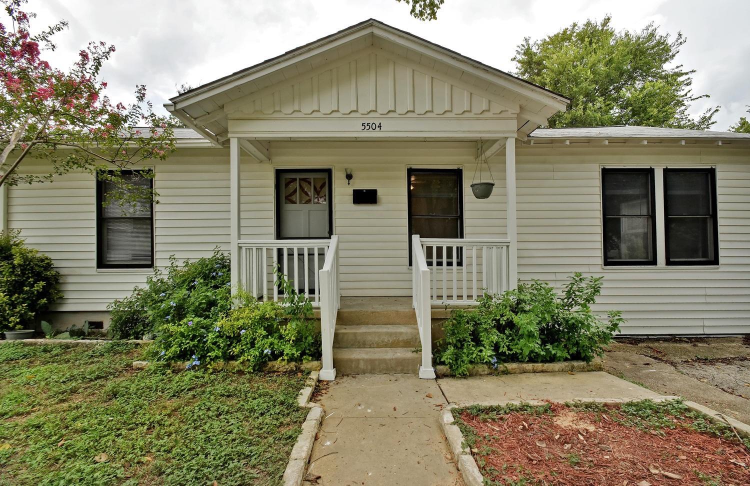 5504 Joe Sayers Ave Property Photo