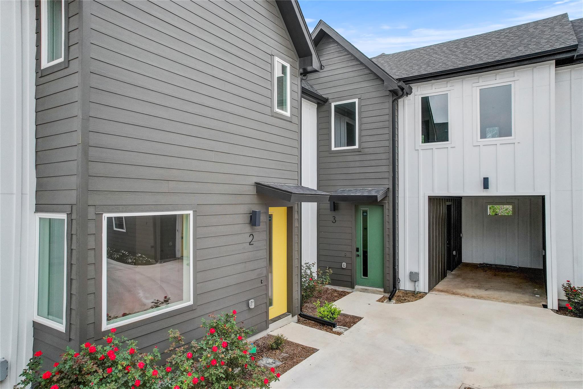 4127 E 12th St #2 Property Photo 8